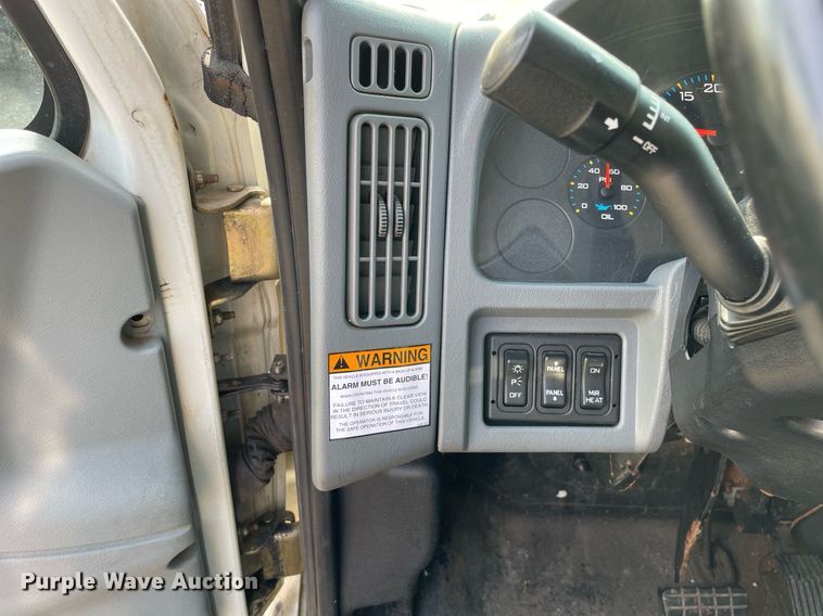 image for item DS8812 2006 International 4300  spreader truck