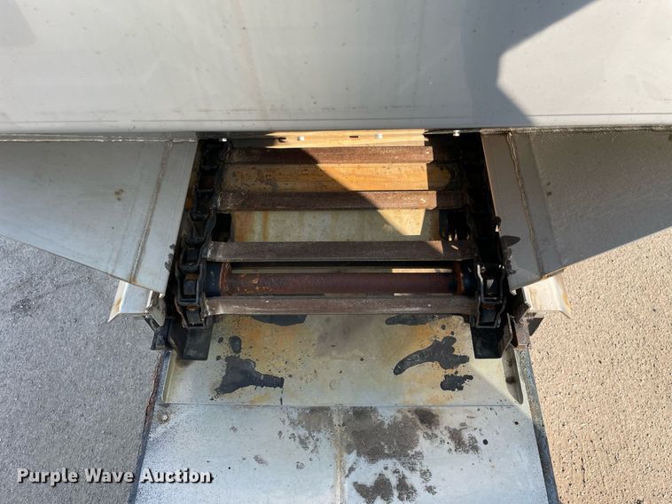 image for item DS8813 2014 International DuraStar 4300  spreader truck