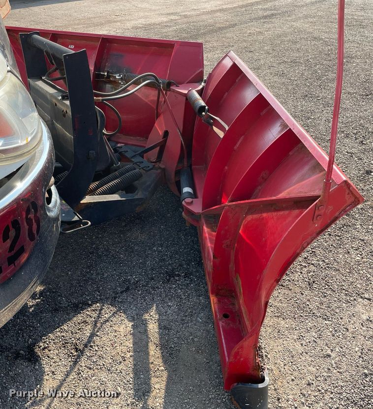 image for item DS8813 2014 International DuraStar 4300  spreader truck