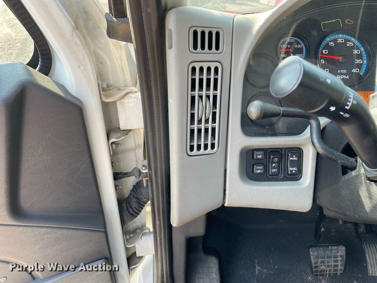 image for item DS8813 2014 International DuraStar 4300  spreader truck