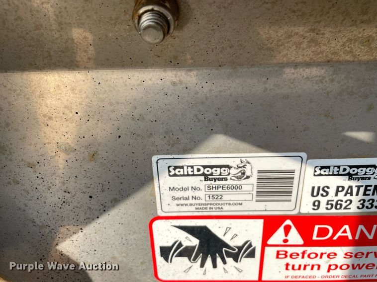 image for item DS8814 2006 International 4300  spreader truck