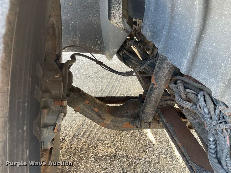 image for item DS8814 2006 International 4300  spreader truck