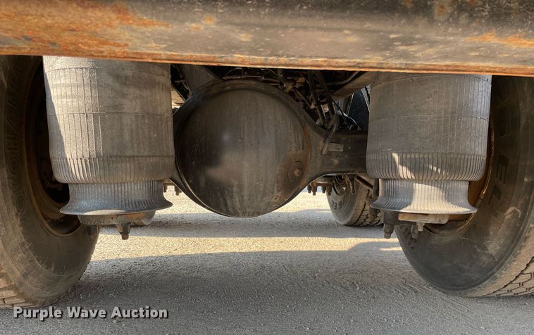 image for item DS8815 2008 International 4400  flatbed truck