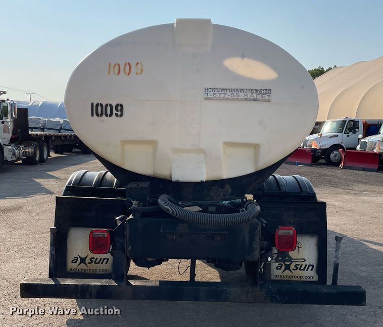 image for item DS8816 2008 International DuraStar 4300  de-icer truck