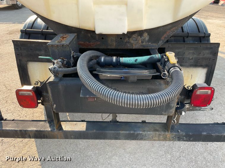 image for item DS8816 2008 International DuraStar 4300  de-icer truck