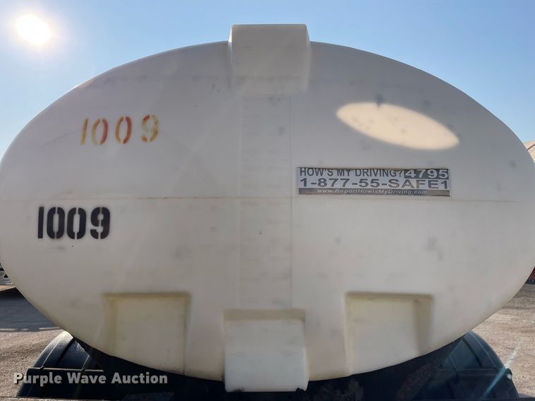 image for item DS8816 2008 International DuraStar 4300  de-icer truck