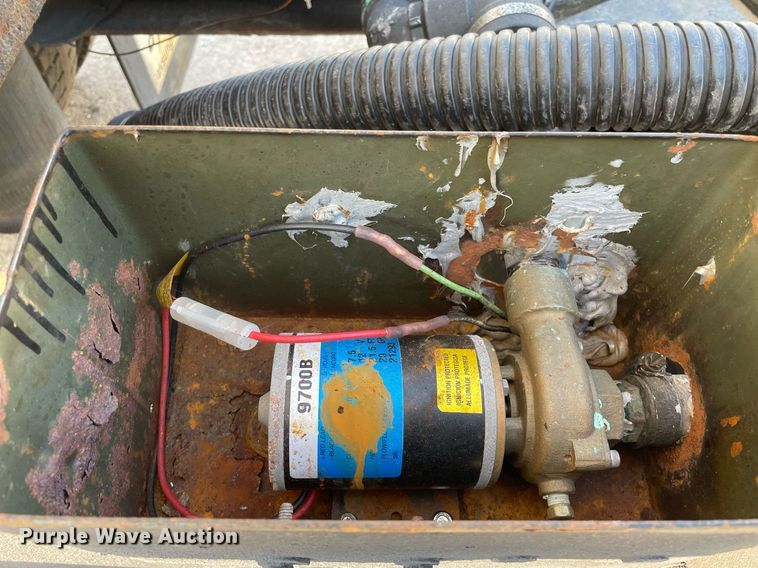 image for item DS8816 2008 International DuraStar 4300  de-icer truck