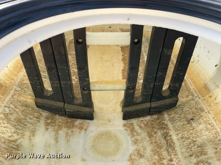 image for item DS8816 2008 International DuraStar 4300  de-icer truck