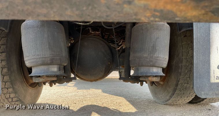 image for item DS8816 2008 International DuraStar 4300  de-icer truck