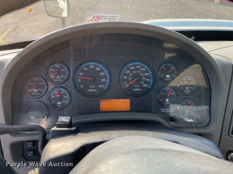 image for item DS8816 2008 International DuraStar 4300  de-icer truck