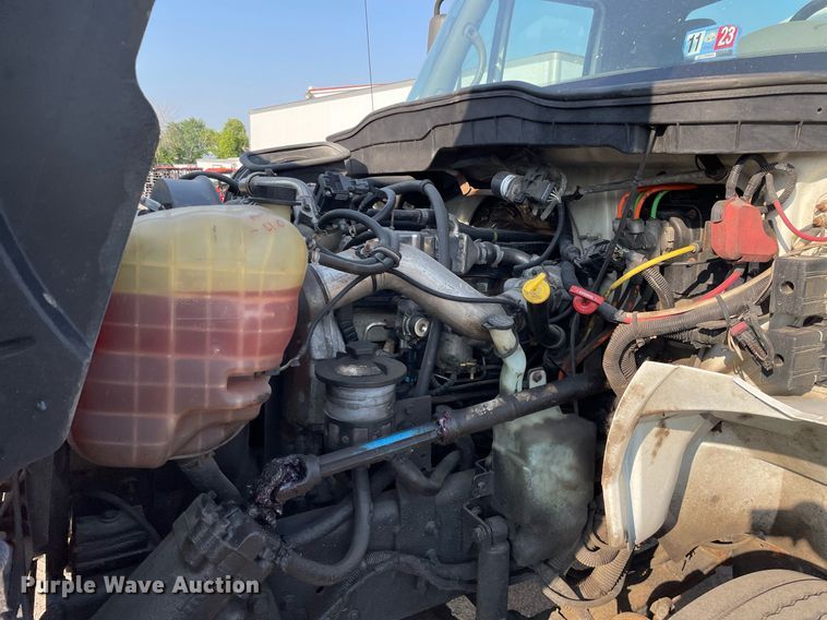 image for item DS8816 2008 International DuraStar 4300  de-icer truck