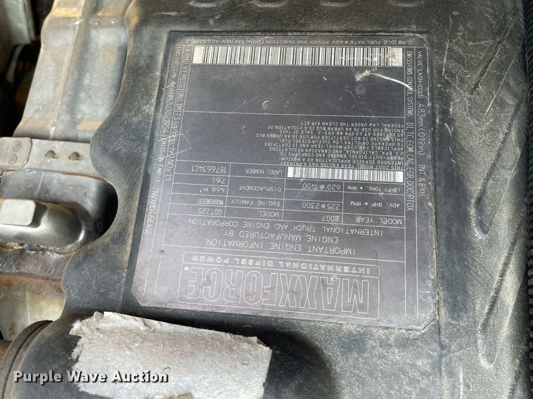 image for item DS8816 2008 International DuraStar 4300  de-icer truck