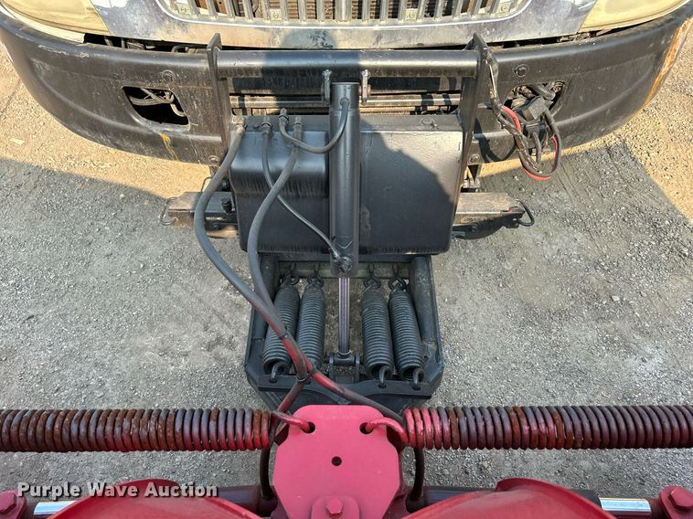 image for item DS8817 2006 International 4300  spreader truck