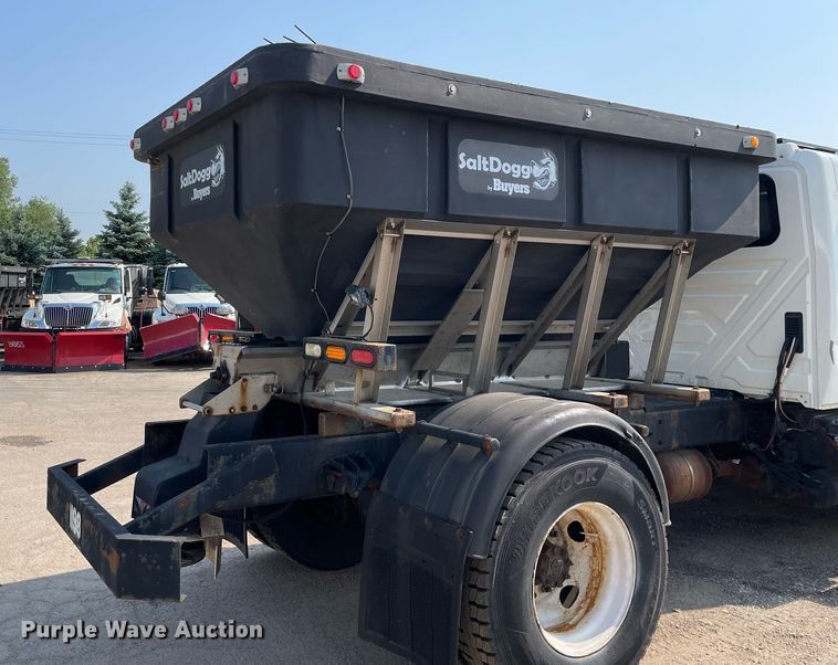 image for item DS8818 2013 International DuraStar 4300  spreader truck