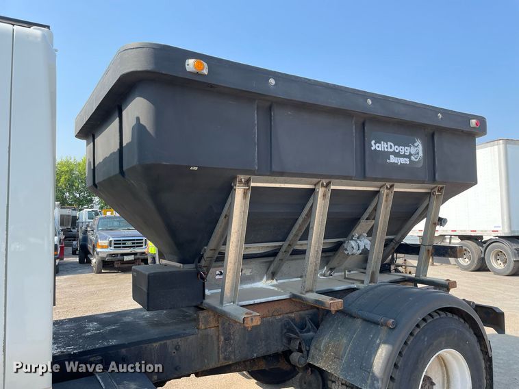 image for item DS8818 2013 International DuraStar 4300  spreader truck