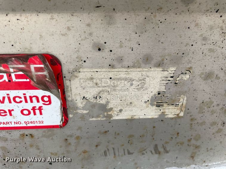 image for item DS8818 2013 International DuraStar 4300  spreader truck