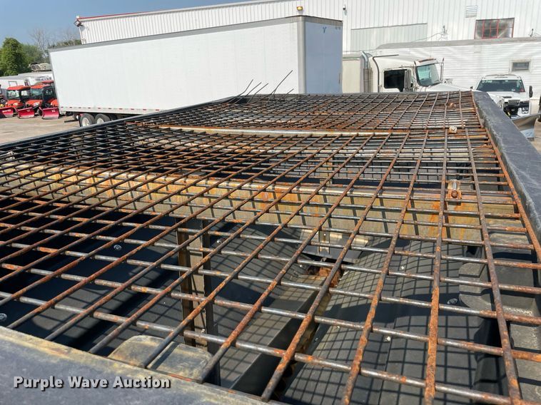 image for item DS8818 2013 International DuraStar 4300  spreader truck