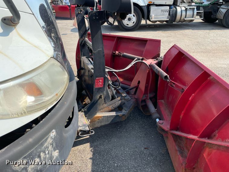 image for item DS8818 2013 International DuraStar 4300  spreader truck