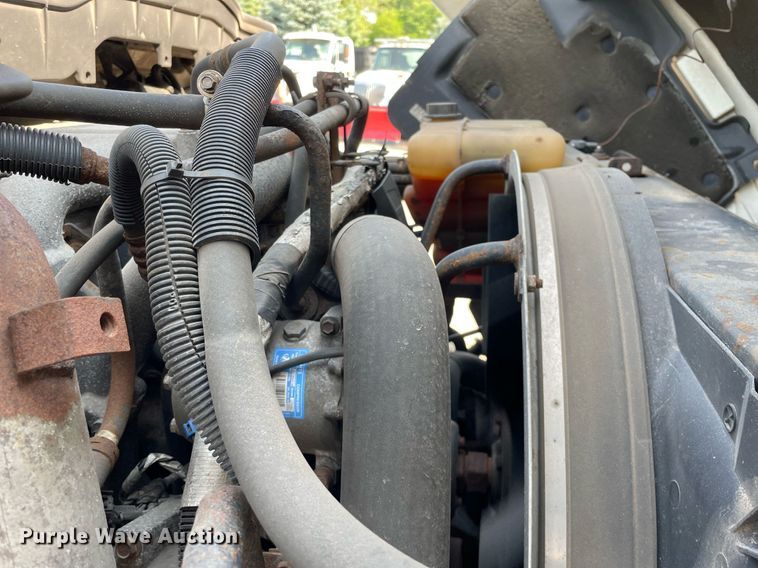 image for item DS8818 2013 International DuraStar 4300  spreader truck