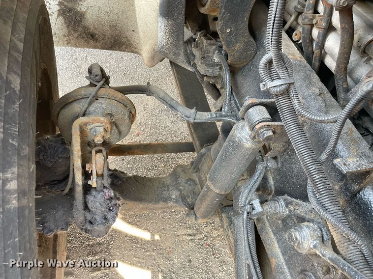 image for item DS8818 2013 International DuraStar 4300  spreader truck