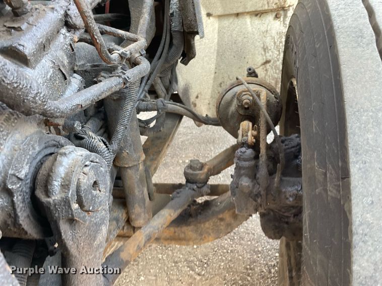 image for item DS8818 2013 International DuraStar 4300  spreader truck