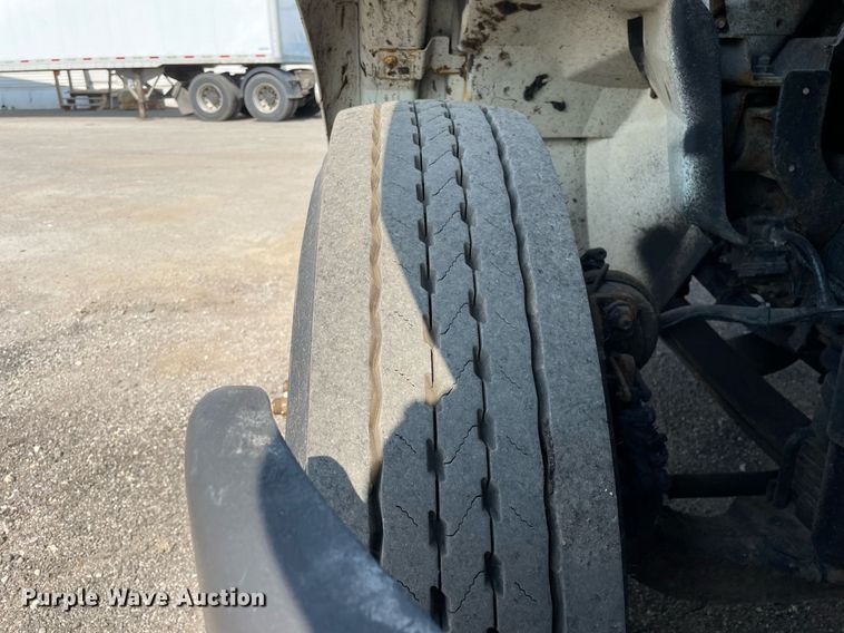 image for item DS8818 2013 International DuraStar 4300  spreader truck