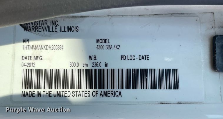 image for item DS8818 2013 International DuraStar 4300  spreader truck