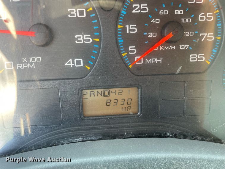 image for item DS8819 2005 International 4300  spreader truck