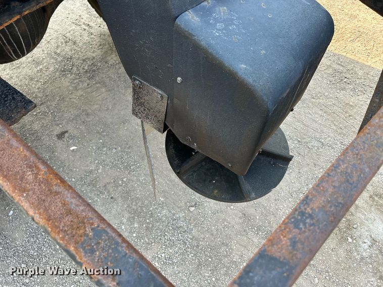 image for item DS8820 2014 International DuraStar 4300  spreader truck