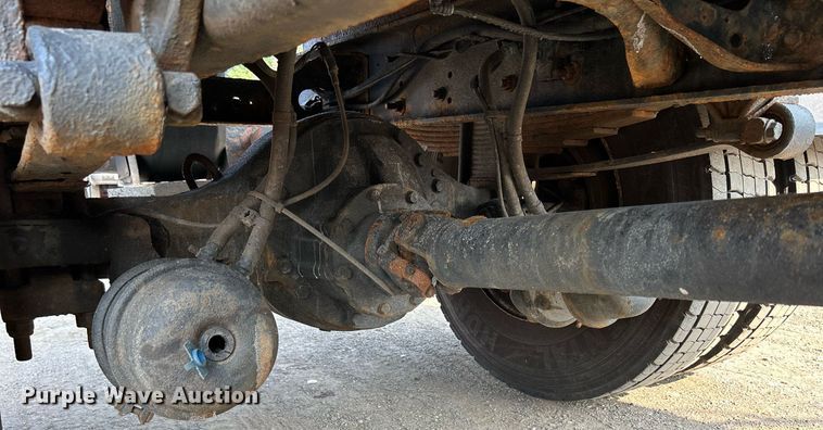 image for item DS8820 2014 International DuraStar 4300  spreader truck