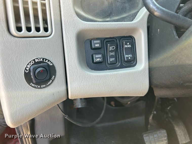 image for item DS8820 2014 International DuraStar 4300  spreader truck