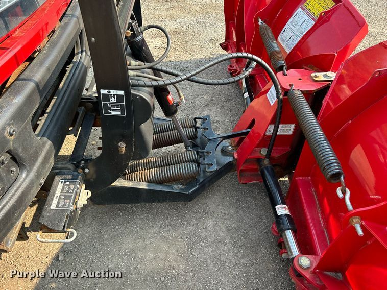 image for item DS8820 2014 International DuraStar 4300  spreader truck