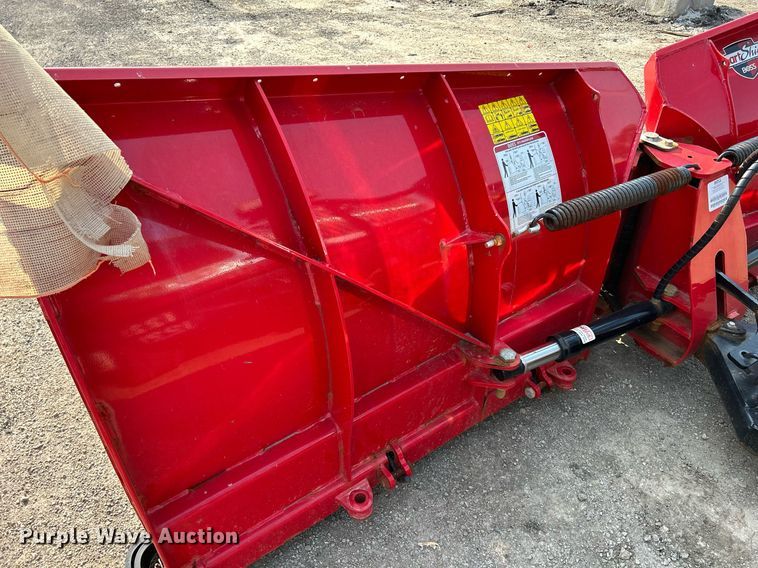 image for item DS8820 2014 International DuraStar 4300  spreader truck