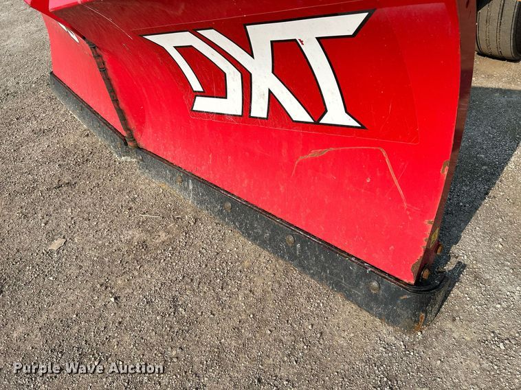 image for item DS8820 2014 International DuraStar 4300  spreader truck