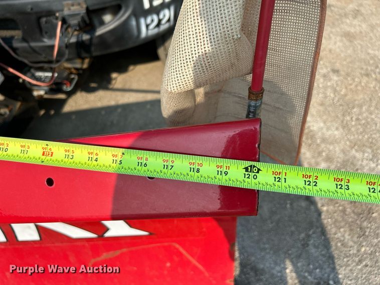 image for item DS8820 2014 International DuraStar 4300  spreader truck