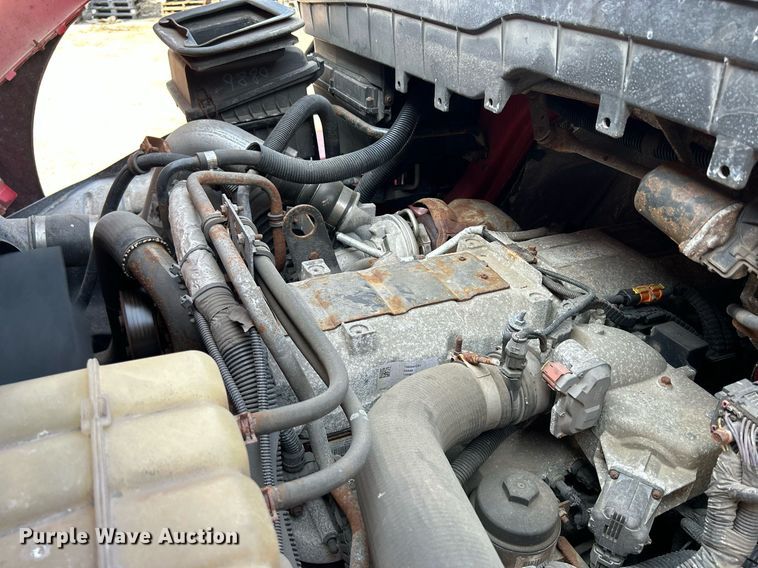 image for item DS8820 2014 International DuraStar 4300  spreader truck