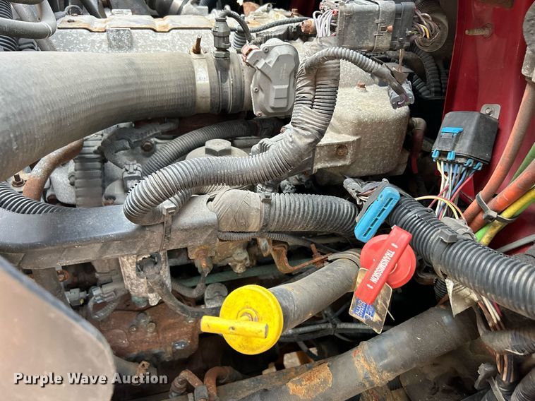 image for item DS8820 2014 International DuraStar 4300  spreader truck