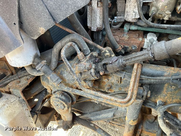 image for item DS8820 2014 International DuraStar 4300  spreader truck