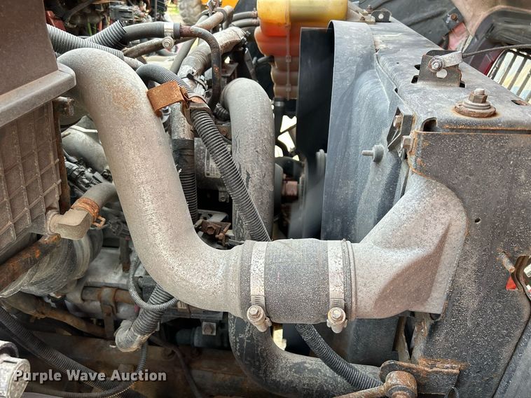 image for item DS8820 2014 International DuraStar 4300  spreader truck