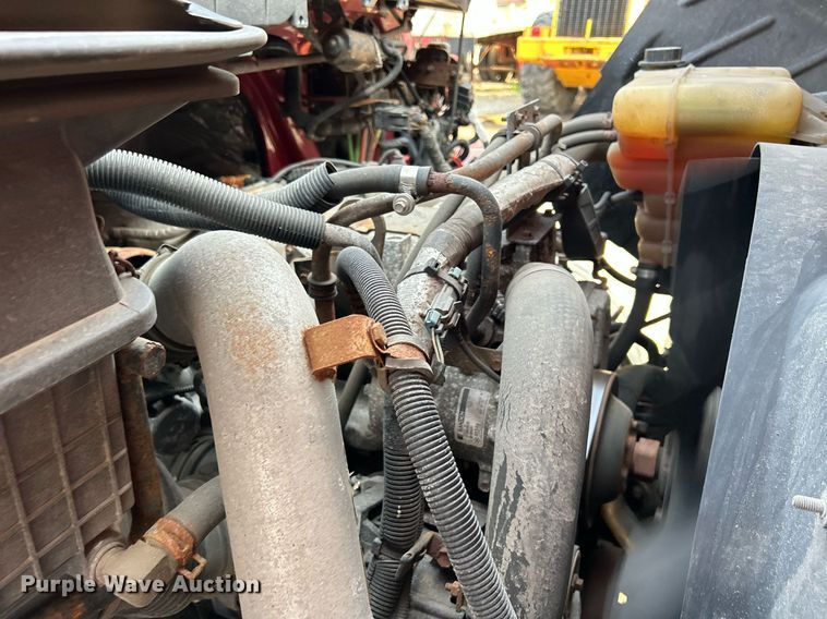 image for item DS8820 2014 International DuraStar 4300  spreader truck