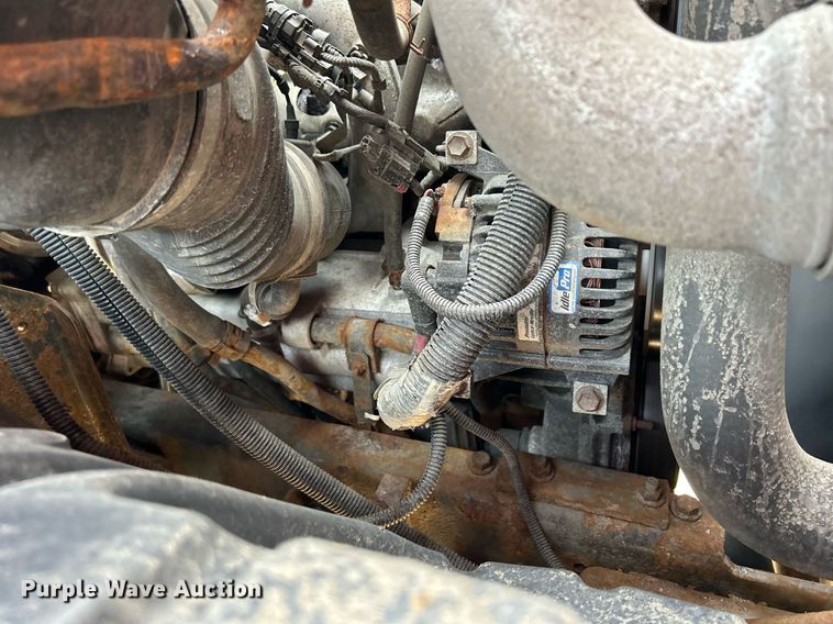 image for item DS8820 2014 International DuraStar 4300  spreader truck