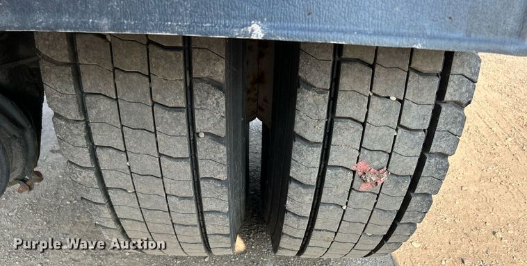 image for item DS8820 2014 International DuraStar 4300  spreader truck