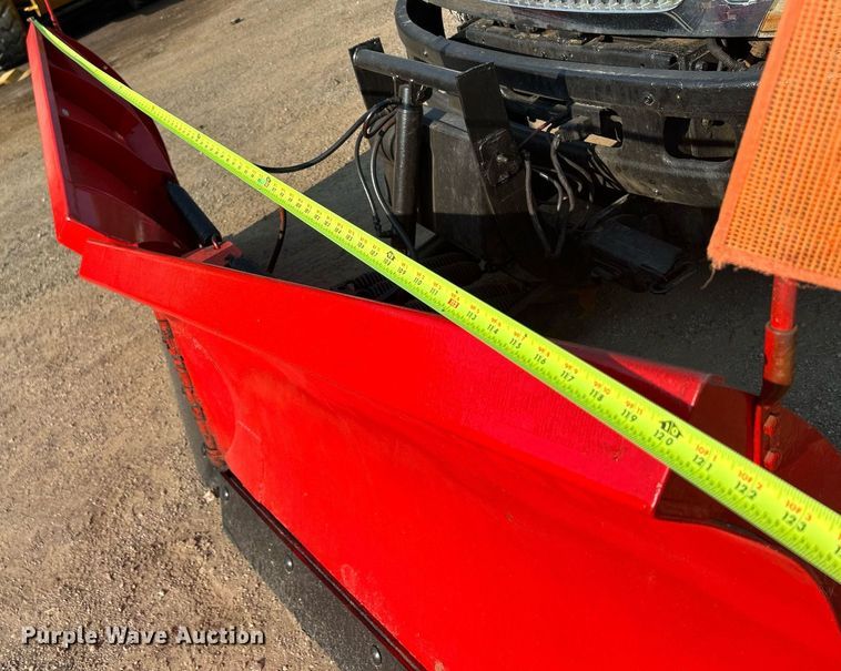 image for item DS8821 2005 International 4300  spreader truck