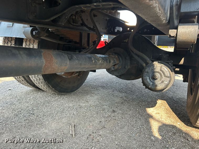 image for item DS8822 2012 International DuraStar 4300  spreader truck