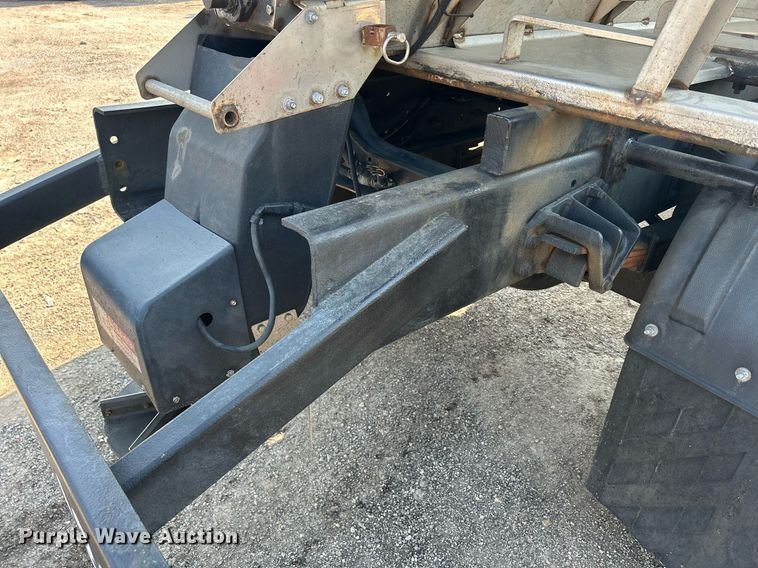 image for item DS8822 2012 International DuraStar 4300  spreader truck