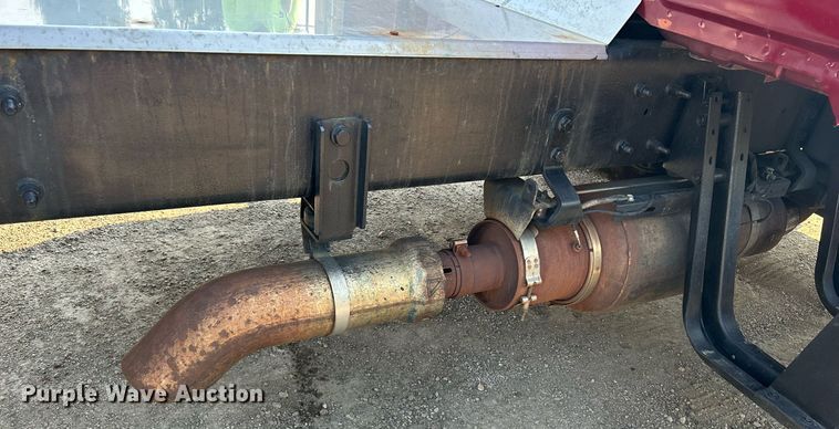 image for item DS8822 2012 International DuraStar 4300  spreader truck