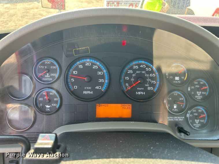 image for item DS8822 2012 International DuraStar 4300  spreader truck