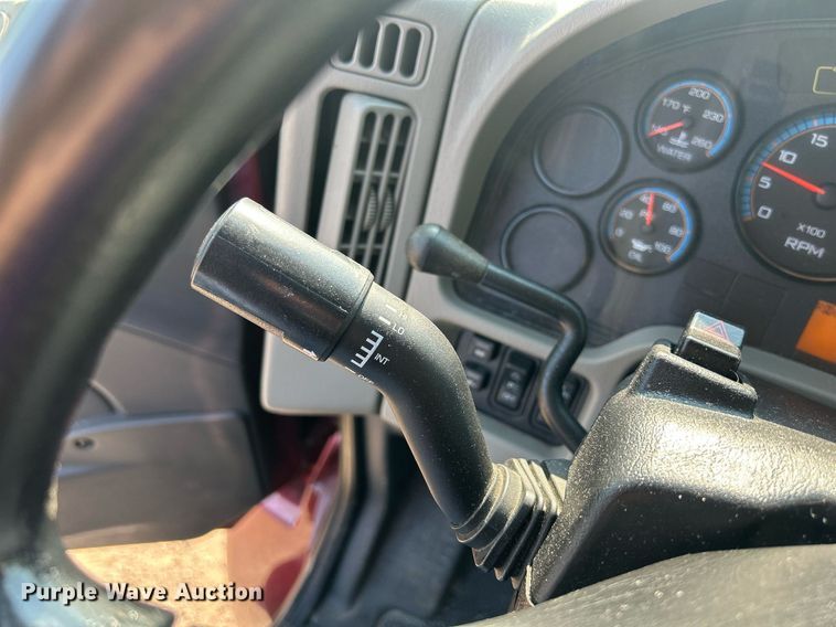 image for item DS8822 2012 International DuraStar 4300  spreader truck