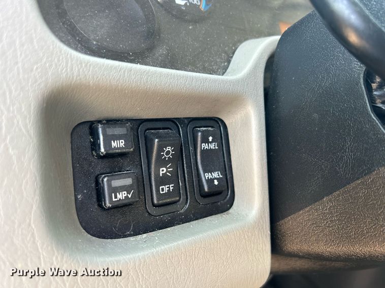 image for item DS8822 2012 International DuraStar 4300  spreader truck