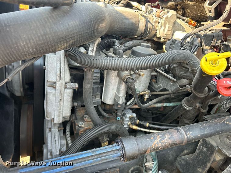 image for item DS8822 2012 International DuraStar 4300  spreader truck